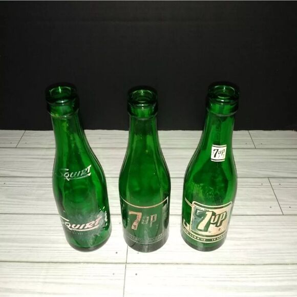 Vintage Soda Bottles Seven Up 7up & Squirt Set Of 3 Green Bottles 8'in Tall - Picture 9 of 9
